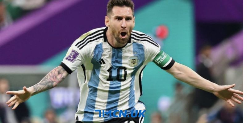 Màu áo trong suốt sự nghiệp của Messi