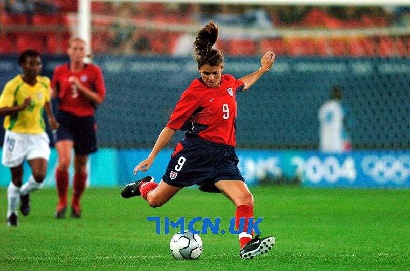 Mia Hamm chỉ chơi cho 2 CLB suốt sự nghiệp