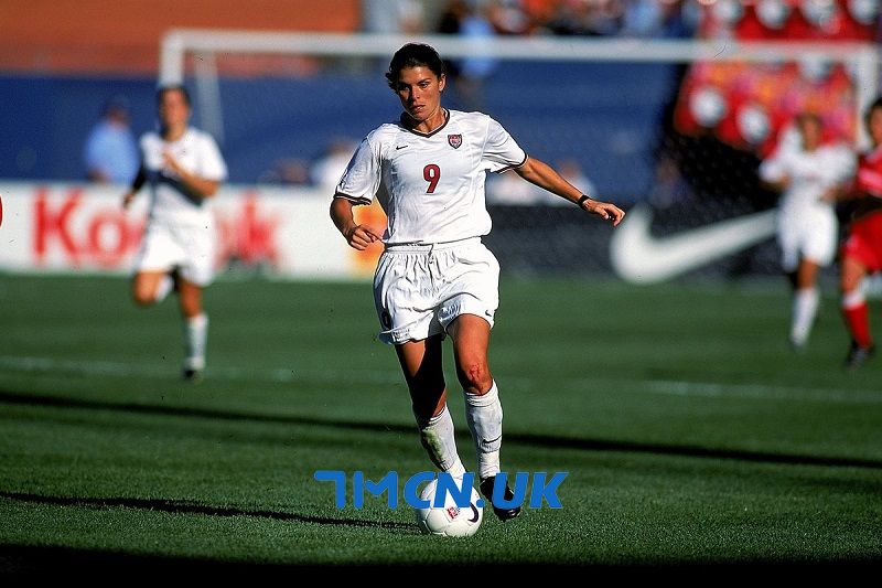 Mia Hamm là một trong những cầu thủ sáng lập WUSA