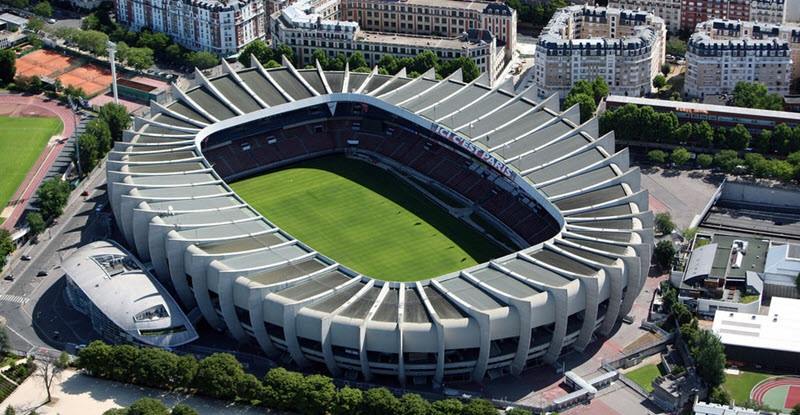 Sân nhà Parc des Princes nhìn từ trên cao