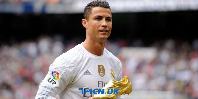 Tìm hiểu về Cristiano Ronaldo là ai?