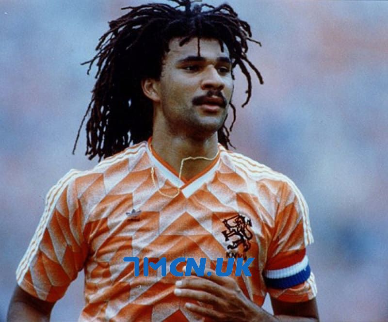 Tìm hiểu về cầu thủ Gullit